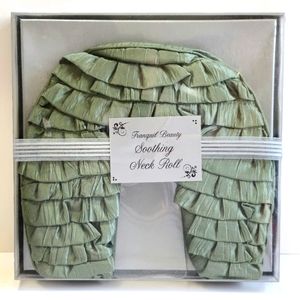 Mens Womens Bath Body Neck Beauty Soothing Green Ruffled Filled Tranquil Roll